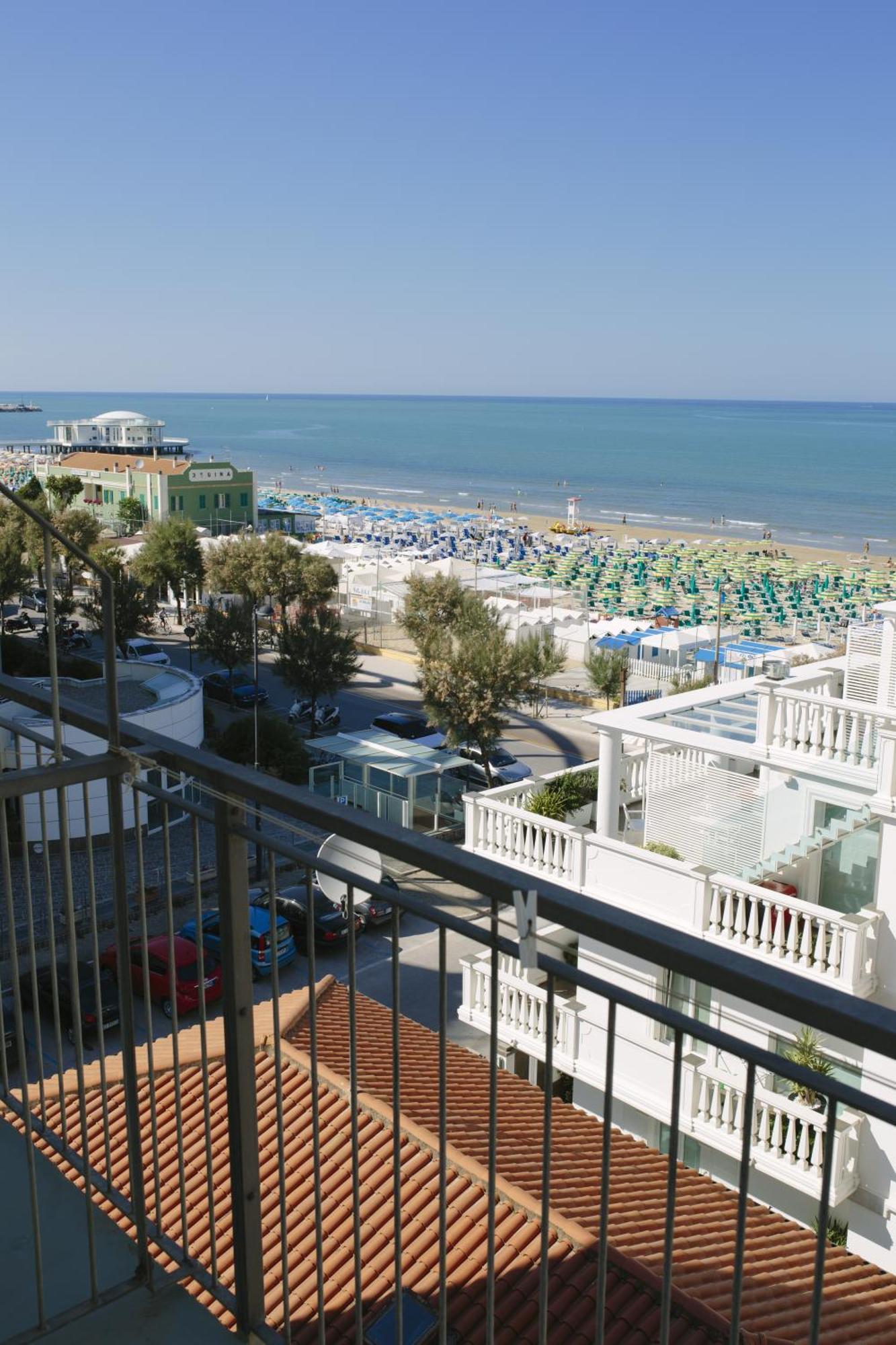 Hotel Paradiso 3*